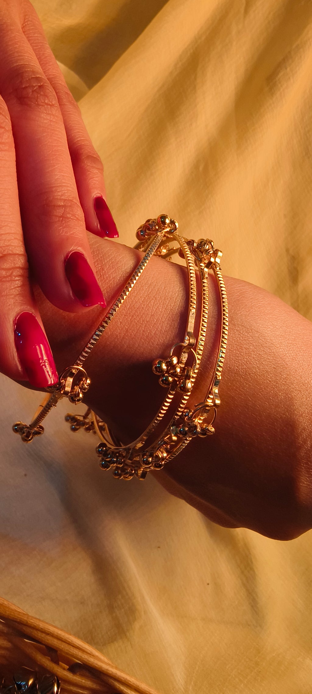 Bareek ghungroo bangles