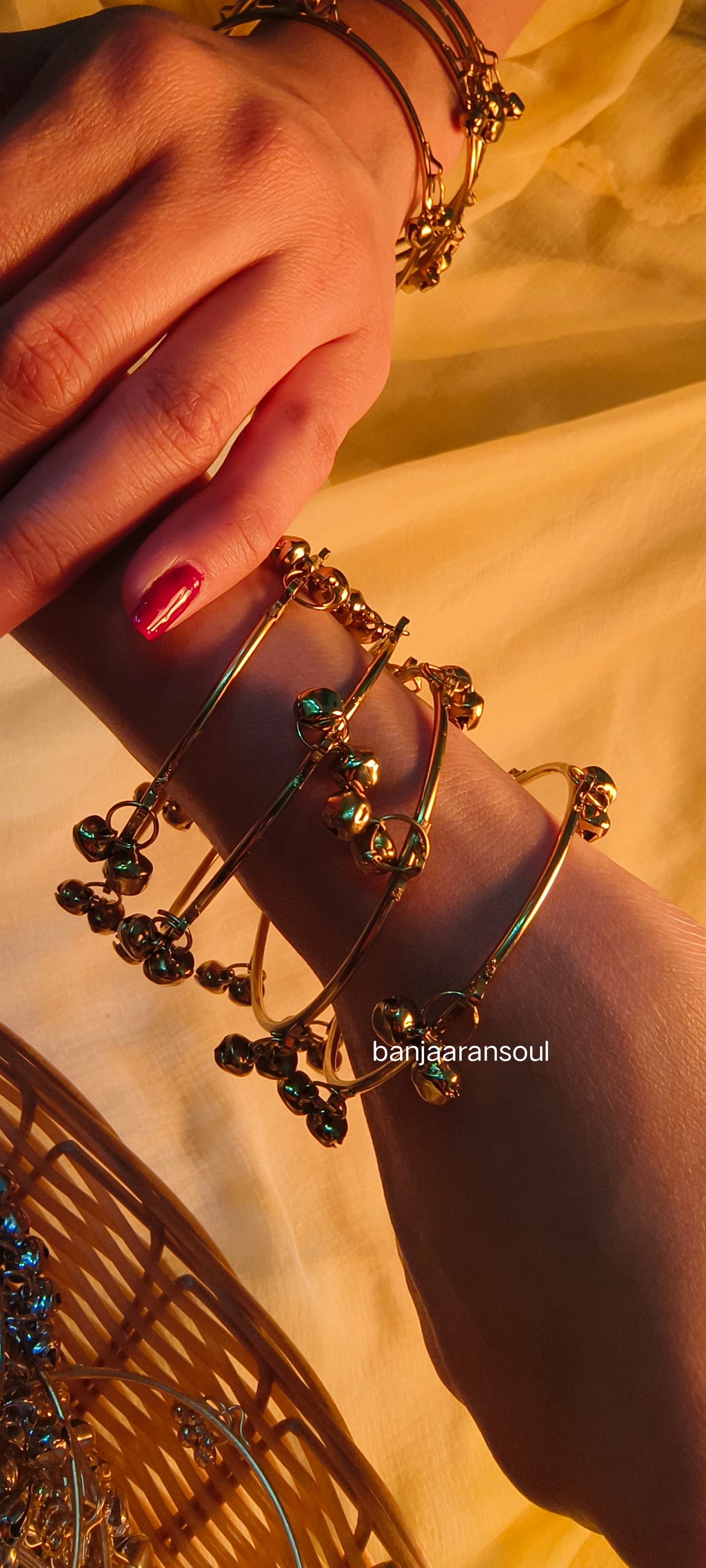 Bareek ghungroo bangles