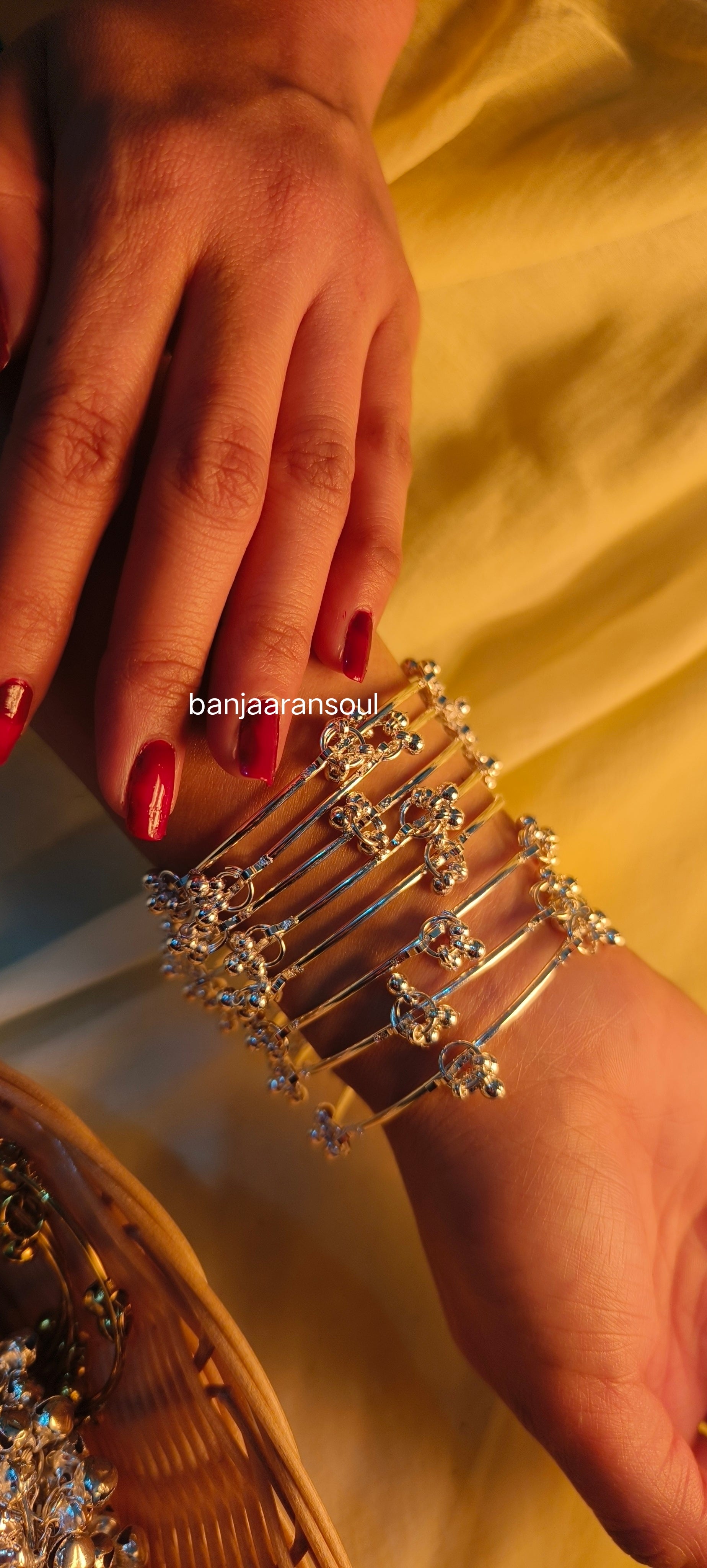 Bareek ghungroo bangles