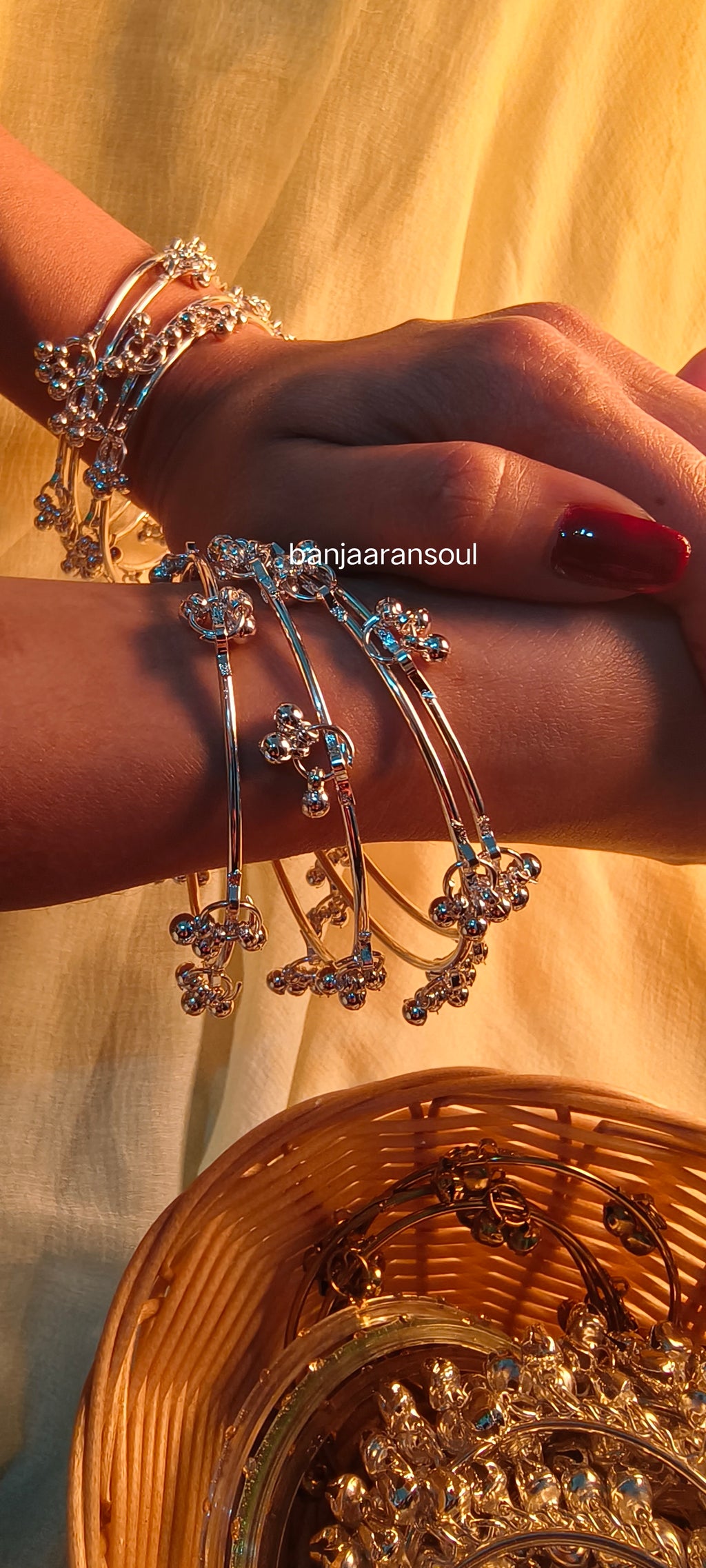 Bareek ghungroo bangles