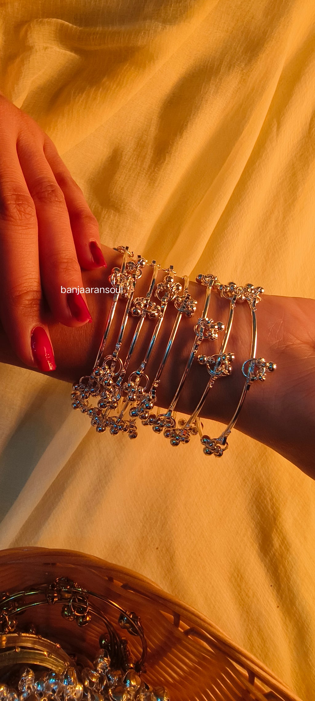 Bareek ghungroo bangles